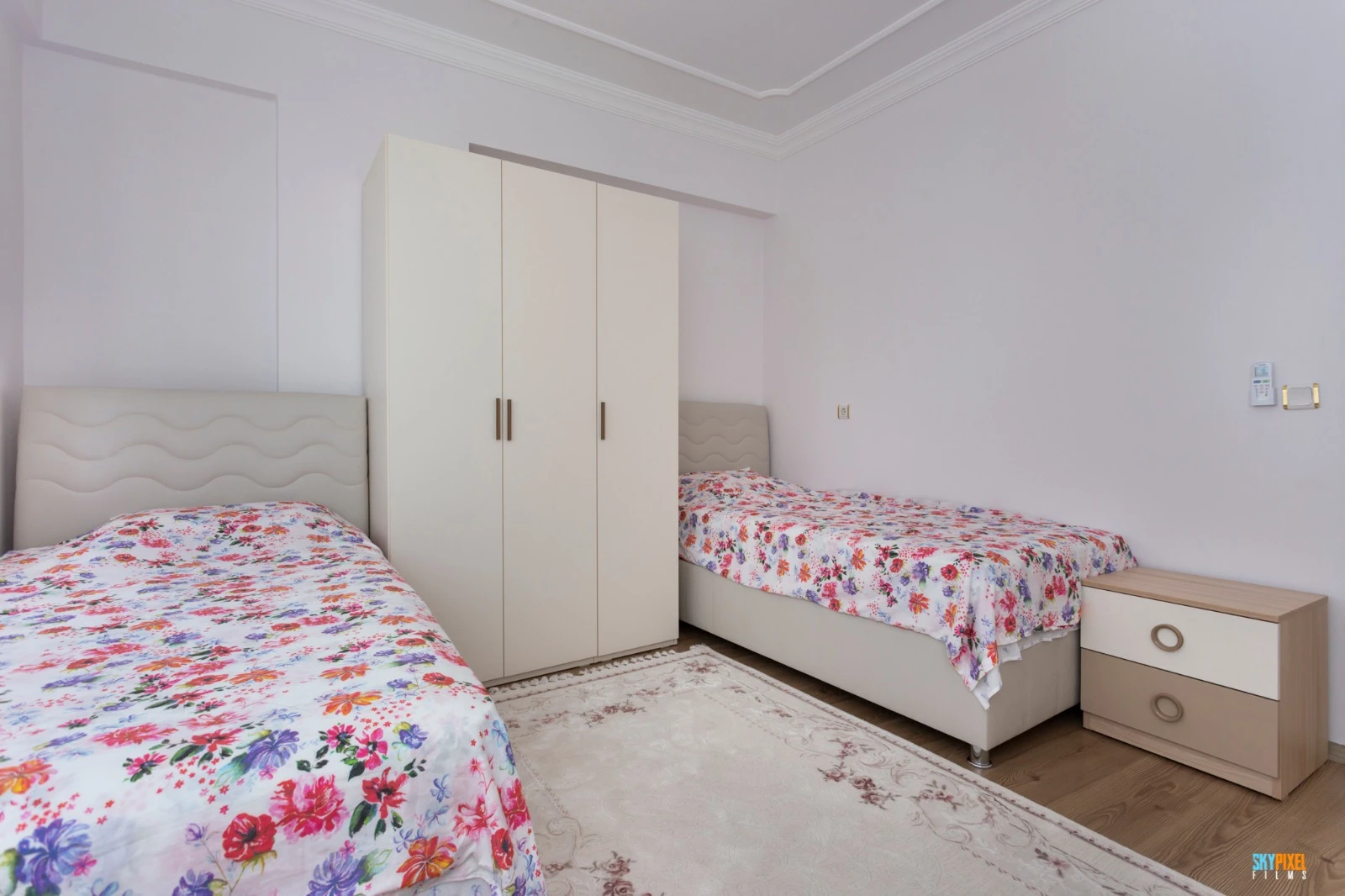 Eşyalı (sıfır) Kiralık 3+1 Daire (196 m²) , Otoparklı