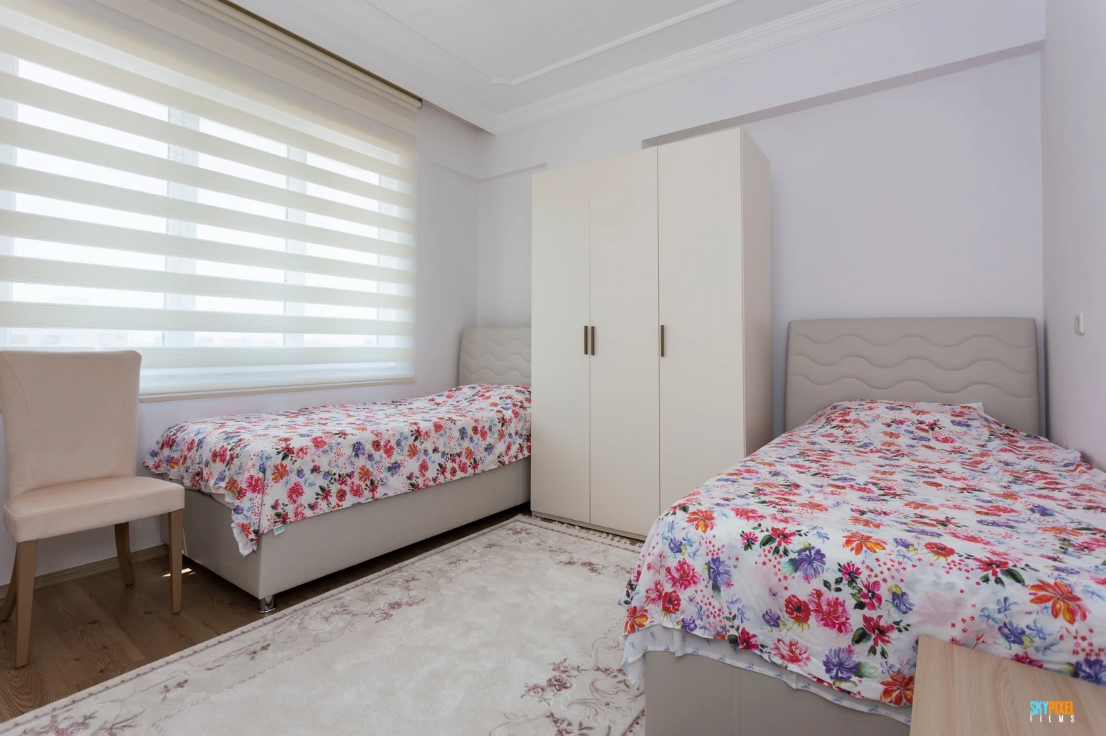 Eşyalı (sıfır) Kiralık 3+1 Daire (196 m²) , Otoparklı