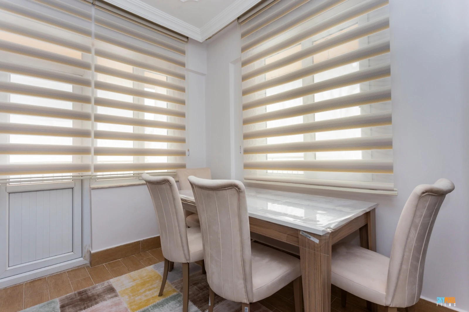 Eşyalı (sıfır) Kiralık 3+1 Daire (196 m²) , Otoparklı