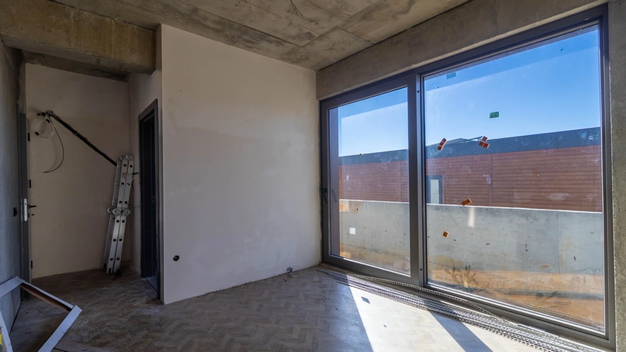 Çok Özel Mimarili 359 m2²,Lara Hille 400m2 Müstakil Havuzlu