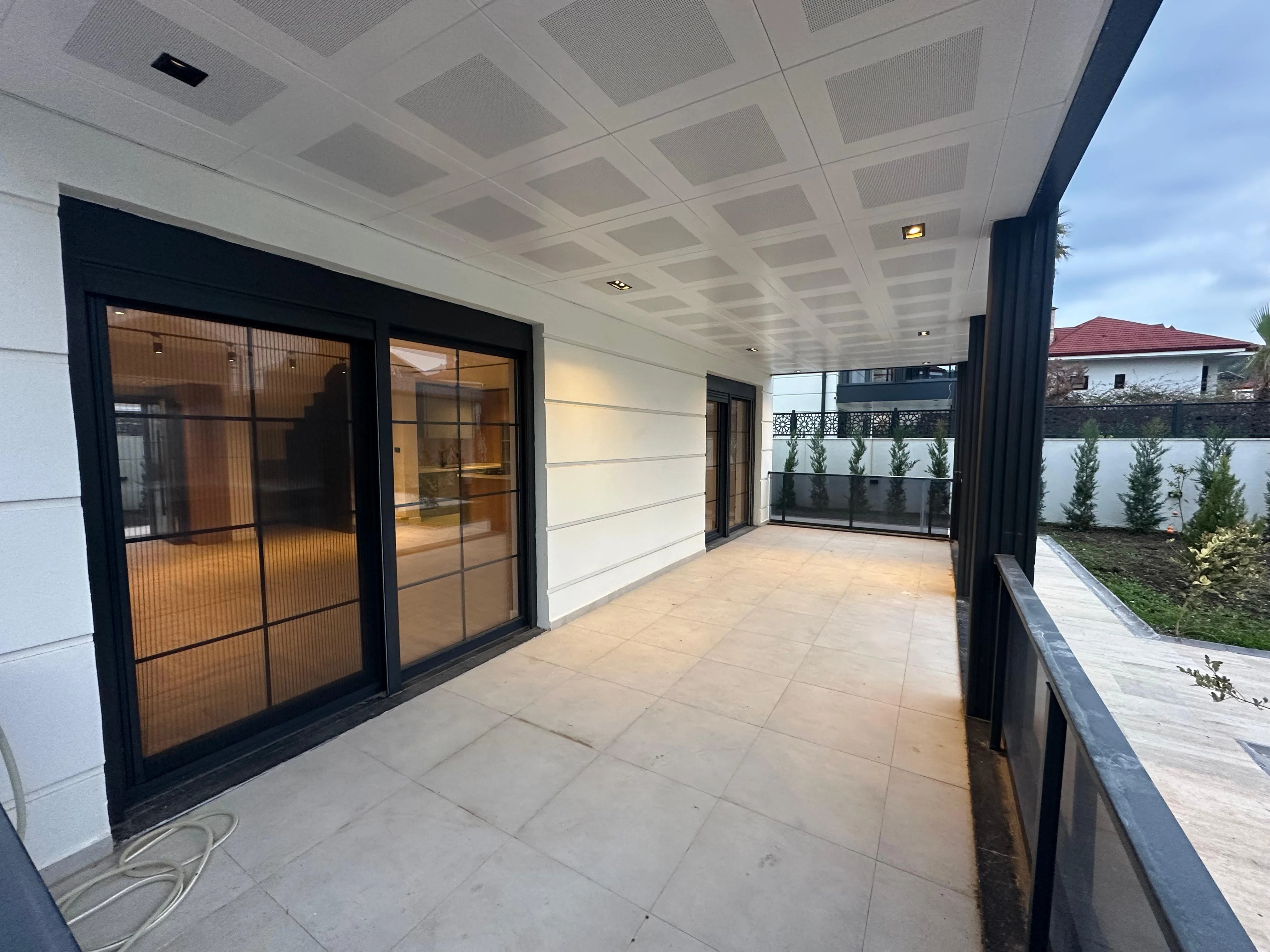 Kemer de Müstakil Havuzlu, 521m2² Arsalı, 295m2² Villa