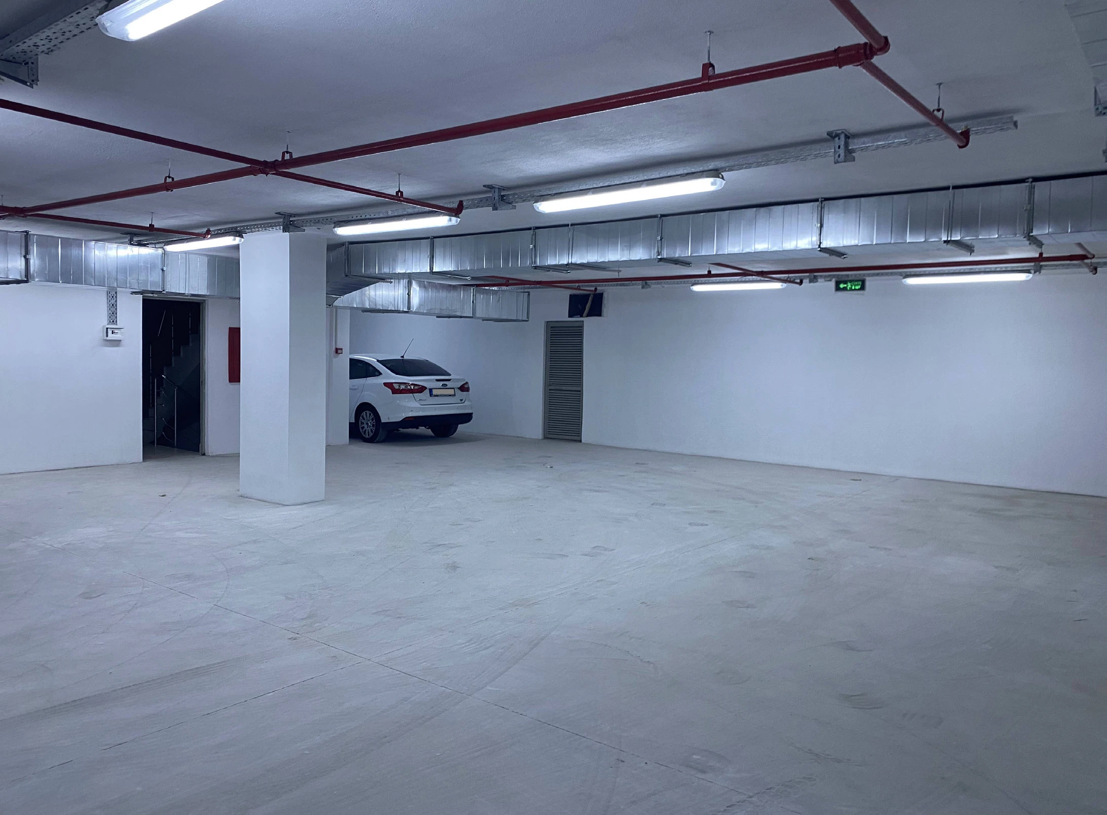 Barınaklar Blv.MigrosJet Altında 795m² Yeni Nesil Asansörlü Depo